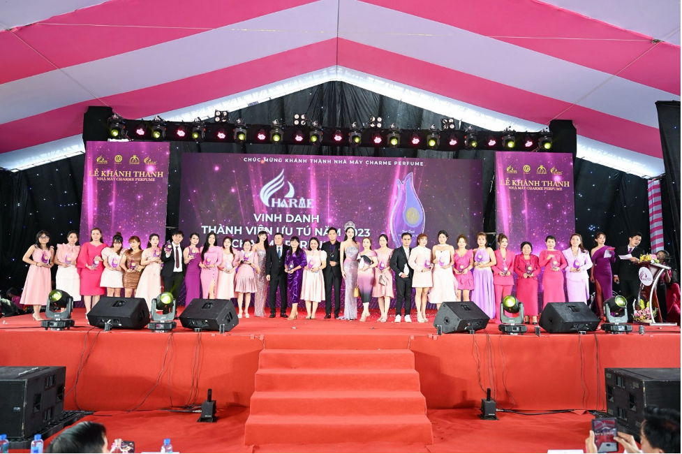 Vinh danh các thành viên ưu tú đã có những đóng góp tích cực cho thương hiệu trong năm 2023