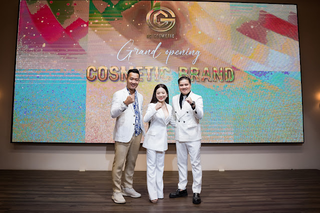 Co-Founder Huỳnh Ngọc Thùy không ngần ngại giải đáp các thắc mắc của khách mời.