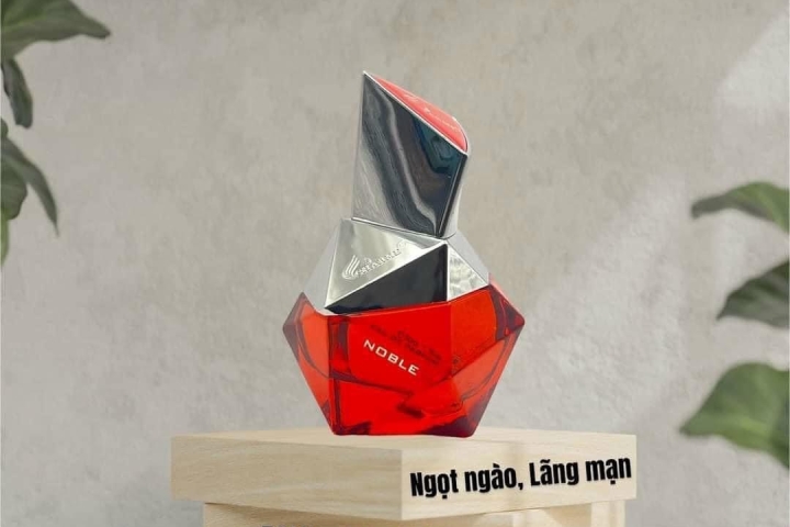 𝐍𝐮̛𝐨̛́𝐜 𝐡𝐨𝐚 đ𝐚̣̆𝐭 𝐛𝐚𝐧 𝐭𝐡𝐨̛̀
